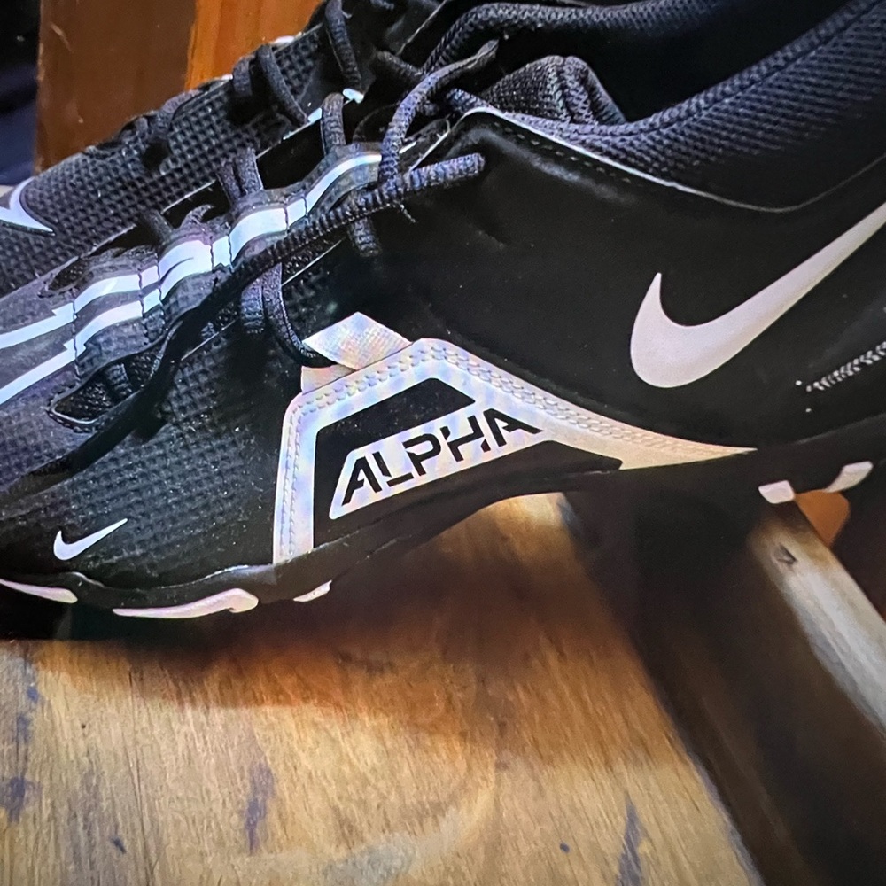 Men’s sz 11 Nike cleats